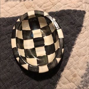 Kenzie child soapdish in Courtly check